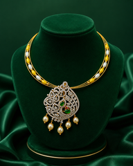 Royal Emerald Pearl Statement Choker