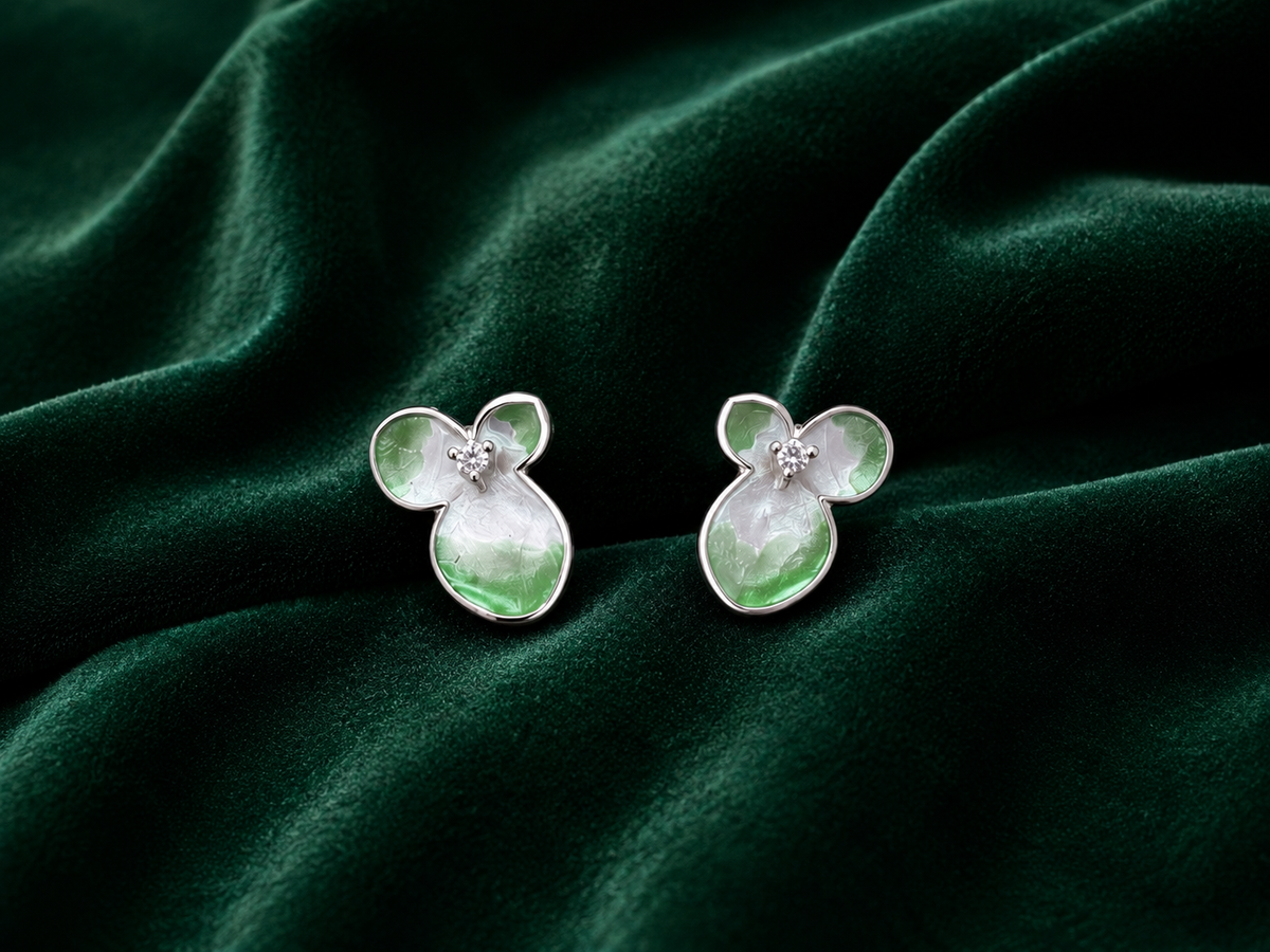 Emerald Pearl Mouse Stud Earrings