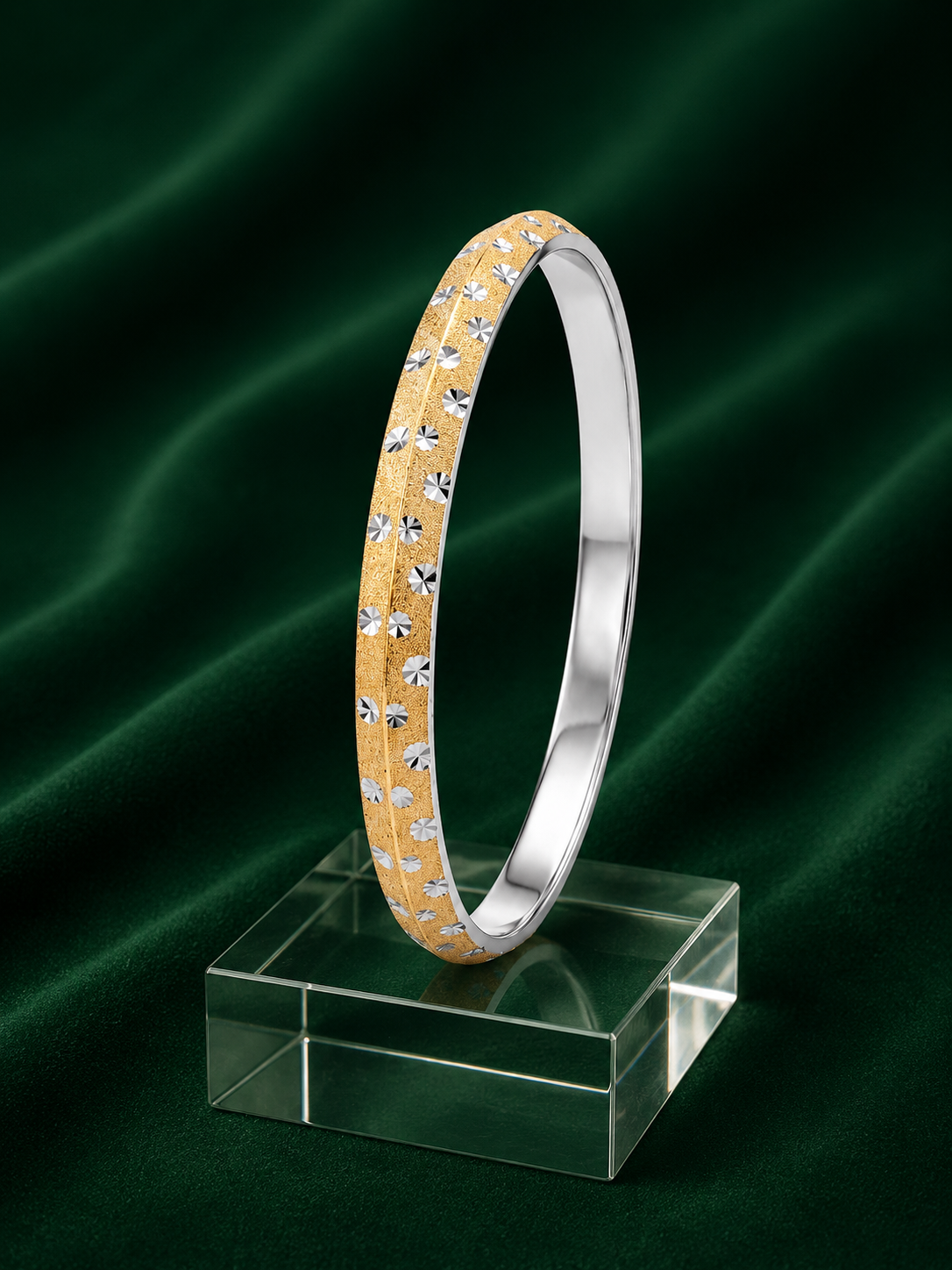 Golden Radiance Diamond-Cut Bangle